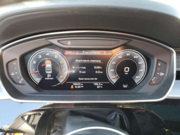 Audi A8 D5 2019 Audi A8 2019, 3.0L, 4x4, L, porysowany lakier 3.0 Benzyna 335KM, zdjęcie 9