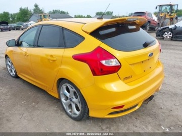 Ford Focus III 2014 Ford Focus 2014 Ford Focus 5dr HB ST 2.0 Benzyna 252KM, zdjęcie 3