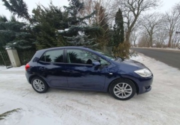 Toyota Auris I Hatchback 3d Facelifting 1.33 Dual VVT-i 101KM 2009 Toyota Auris Toyota Auris 1.33 VVT-i Life 1.3 Benzyna 101KM, zdjęcie 2