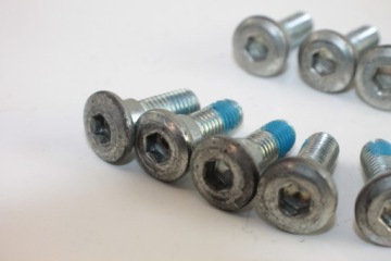 БОЛТЫ ПЕРЕДНЕГО ТОРМОЗНОГО ДИСКА DAELIM DAYSTAR 125 250