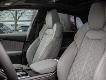 Audi Q7 II SUV Facelifting  3.0 50 TDI 286KM 2026 AUDI Q7 50 TDI quattro S Line Suv 3.0 (286KM) 2026, zdjęcie 3