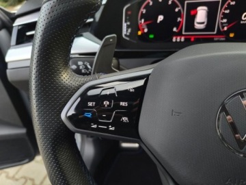 Volkswagen Arteon Shooting Brake R 2.0 TSI 320KM 2022 Volkswagen Arteon Shooting Brake R 4Mot. serwis ASO 2.0TSI 320KM pakiety S, zdjęcie 21