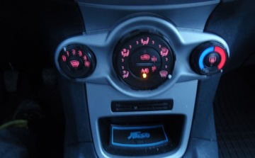 Ford Fiesta VII Hatchback 5d 1.4 Duratec 96KM 2012 Ford Fiesta 2012r, Salonowa, 1.4 Benzyna. Lekko uszkodzony lewy tyl. Jezdz, zdjęcie 13