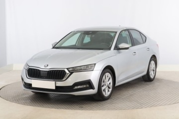 Skoda Octavia IV Liftback 1.5 TSI EVO 150KM 2022 Skoda Octavia 1.5 TSI, Salon Polska, zdjęcie 1