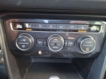 Volkswagen Tiguan II SUV 2.0 TSI 230KM 2018 Volkswagen Tiguan Highline Naped 4x4 automat 2.0 Benzyna 230KM, zdjęcie 25