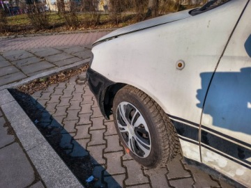 Fiat Punto II Hatchback 1.9 JTD 85KM 2005 FIAT PUNTO 2 1.9 JTD 86 KM Zadbany! Nowe opony! Na części lub do naprawy, zdjęcie 3