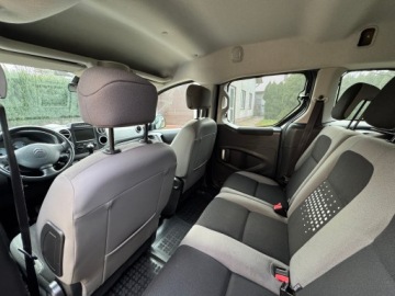 Citroen Berlingo II Combi Facelifting 2015 1.6 BlueHDi 100KM 2015 Citroen Berlingo Citroen Berlingo II (2008 - 2018) 1.6 1.6 Diesel 99KM, zdjęcie 24