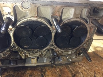 AUDI A4 B8 A5 2.0 TFSI ГОЛОВКА ДВИГАТЕЛЯ 06H103373J