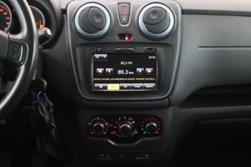 Dacia Dokker Mikrovan TCe 115KM 2016 Dacia Dokker 1.2 TCe, Navi, Klima, Tempomat, zdjęcie 11