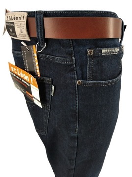 Мужские брюки изолировали деним W31 80-82 см.