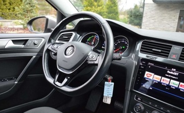 Volkswagen Golf VII e-Golf Facelifting Electro 136KM 2018 Volkswagen Golf 136 KM FULL LED Nawigacja Serwisowany Zarejestrowany 136KM, zdjęcie 24