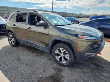 Jeep Cherokee V Terenowy 3.2 V6 272KM 2015 Jeep Cherokee Trailhawk 2015 3.2l 3.2 Benzyna 271KM, zdjęcie 4