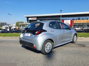 Toyota Yaris IV Hatchback 1.5 Dynamic Force 125KM 2022 Toyota Yaris 1.5 benzyna 125 KM 2022r wersja Comfort, zdjęcie 4