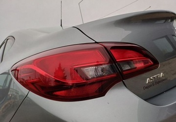 Opel Astra J Sedan 1.6 Twinport ECOTEC 115KM 2014 Opel Astra 257 1.6 Active 115 KM Salon Polska 1.6 Benzyna 115KM, zdjęcie 10