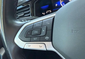 Volkswagen Taigo 1.0 TSI 110KM 2022 Volkswagen Taigo 1.0 TSI 110KM Life DSGGrzane FoteleSalonPLASOFV23, zdjęcie 16