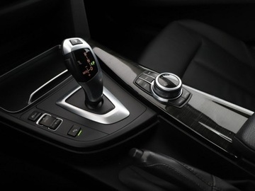 BMW Seria 3 F30-F31-F34 Limuzyna Facelifting 2.0 318d 150KM 2017 BMW 318 2.0d GT Luxury Line Panorama Navi Tempomat, zdjęcie 27