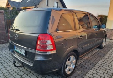Opel Zafira B 1.6 Twinport ecoFLEX 115KM 2010 Opel Zafira 1.6I LPG 7-osob Zadbane Polecam. 1.6 BenzynaLPG 115KM, zdjęcie 9