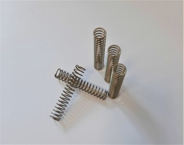 SPRĘŻYNA NACISKOWA d=1,3 * Dz=13,5 * L=70 - 5 szt.