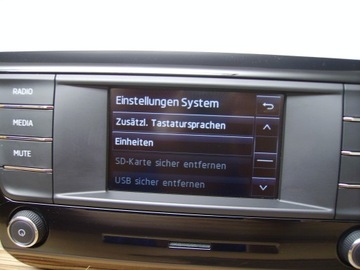 Магнитола SKODA SuperB III 3V 3V0 цвет Swing DAB