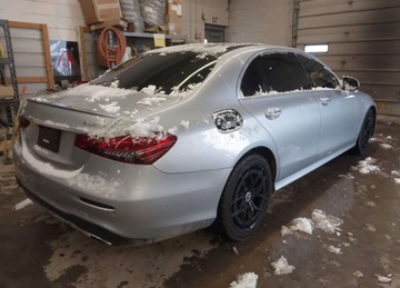 Mercedes Klasa E W213 Kombi Facelifting 2.0 E300 258KM 2021 Mercedes-Benz Klasa E MERCEDES-BENZ E 350 4MATIC 2.0 Benzyna 259KM, zdjęcie 2