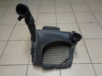 CHLADIČ INTERCOOLER TOUAREG 2,5 TDI 7L0145803A