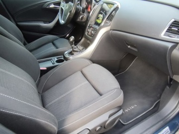 Opel Astra J Sports Tourer 1.4 Turbo ECOTEC 120KM 2011 Opel Astra zadbany serwis bogata opcja, zdjęcie 19