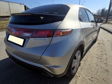 Honda Civic VIII Hatchback 5d 1.4 i 83KM 2007 HONDA CIVIC UFO 1.4 B+LPG Sekwencja – 83KM - KAMERA – SUPER STAN - OKAZJA!, zdjęcie 9