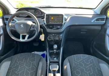 Peugeot 2008 I SUV Facelifting 1.2 PureTech 110KM 2017 Peugeot 2008 1,2 Benz.110 KM, Automat, Zadbany-Tylko 86 Tys Km 1.2 Benzyna, zdjęcie 9