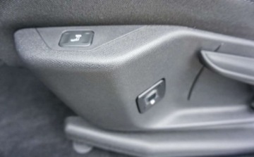 Peugeot 3008 II Crossover Facelifting  1.2 PureTech 130KM 2024 Peugeot 3008 Peugeot 3008 Allure MHEV 1.2 Benzyna 130KM, zdjęcie 28