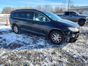 Chrysler Voyager V 2020 Chrysler Voyager 2020 r., 3,6 L LXI 3.6 Benzyna 287KM, zdjęcie 2
