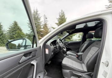 Volkswagen Tiguan II SUV 2.0 TSI BlueMotion Technology 220KM 2017 Volkswagen Tiguan Volkswagen Tiguan 2.0 Benzyna 220KM, zdjęcie 14