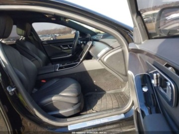Mercedes Klasa S W223/V223 2022 Mercedes-Benz Klasa S 580 4Matic 2022 4.0 Benzyna 496KM, zdjęcie 9