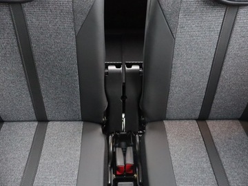 Peugeot 5008 II Crossover 1.2 PureTech 130KM 2018 Peugeot 5008 PureTech 130, Salon Polska, zdjęcie 17