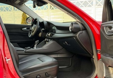 Alfa Romeo Giulia II Sedan 2.0 TBi 280KM 2018 Alfa Romeo Giulia Alfa Romeo Giulia 2.0 Turbo 16V AT8-Q4 Veloce 2.0 Benzyna, zdjęcie 33