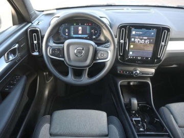 Volvo XC40 2026 VOLVO XC40 B4 Plus Dark Suv 2.0 (211KM) 2026, zdjęcie 9