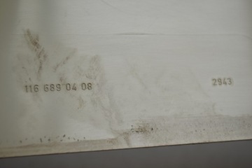 Mercedes W116 Нижняя крышка правой стойки борта