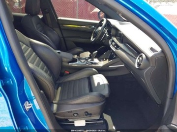 Alfa Romeo Stelvio 2022 Alfa Romeo Stelvio Quadrifoglio 2022 2.9l 2.9 Benzyna 505KM, zdjęcie 9