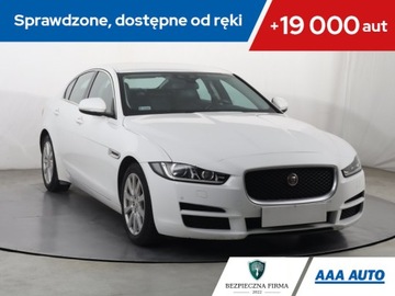 Jaguar XE Sedan 2.0 i4 180KM 2016 Jaguar XE 20d, Salon Polska, Serwis ASO, 177 KM