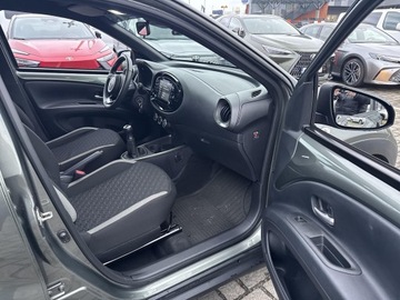 Toyota Aygo X 1.1 VVT-i 72KM 2022 Toyota Aygo X 1.0 VVTi Style 1.0 VVTi Toyota Aygo, zdjęcie 22