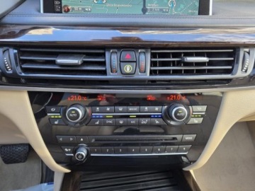 BMW X5 F15 SUV xDrive50i 450KM 2014 BMW X5 xDrive50i V8 4.4 450KM*Salon PL Bezwypadkowy * VAT23% * Individual, zdjęcie 10