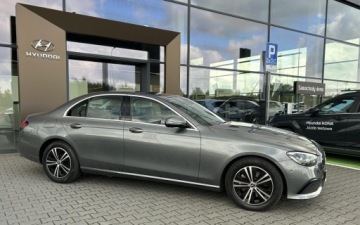 Mercedes Klasa E W213 Limuzyna Facelifting 2.0 E220d 194KM 2021 Mercedes-Benz Klasa E Salon Polska | Kamera cofania | Audio Burmester | 4MA, zdjęcie 5