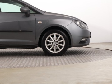 Seat Ibiza IV Hatchback 5d Facelifting 1.2 TSI 90KM 2016 Seat Ibiza 1.2 TSI, Salon Polska, Klima, zdjęcie 12
