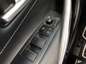 Toyota Corolla XII TS Kombi Facelifting 2.0 Hybrid Dynamic Force 196KM 2025 Od ręki - Executive 2.0 Hybrid Dynamic Force 196KM | Podgrzewane fotele!, zdjęcie 5