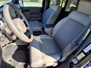 Jeep Wrangler III Terenowy 3.8 i V6 12V 200KM 2008 Jeep Wrangler Unlimited Hard-Top Sahara 3.8 200KM 4x4 Automat Klima, zdjęcie 9