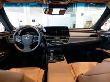 Lexus ES VII (XV70) Sedan Facelifting 300h 218KM 2025 LEXUS ES 300h Omotenashi Sedan 2.5 E-CVT 218KM, zdjęcie 5