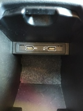 Mercedes GLA I Off-Roader Facelifting 1.6 200 156KM 2019 Mercedes GLA 200 56 tys km, bogata opcja, zdjęcie 31