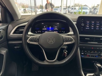 Volkswagen T-Roc I SUV Facelifting 1.5 TSI ACT 150KM 2023 Volkswagen T-Roc Life Kamera cofania Asystent parkowania CarPlayAndroid, zdjęcie 13