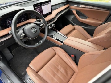 Skoda Superb IV Kombi 2.0 TDI 193KM 2024 Skoda Superb LED Matrix kamera 360 Head-up hak dach panoramiczny, zdjęcie 9