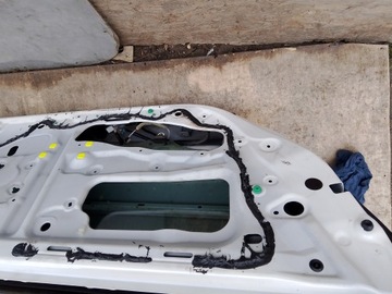DVEŘE LEVÉ HONDA CRZ NH624P