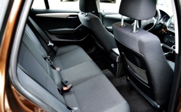 BMW X1 E84 Crossover sDrive18d 143KM 2010 BMW X1 Bezwypadkowy Podgrzewane fotele, Czujniki parkowania przod tyl, zdjęcie 6